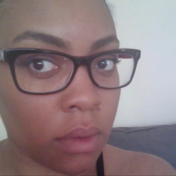 Meet your Posher, Nicola - Picture 1 of 1